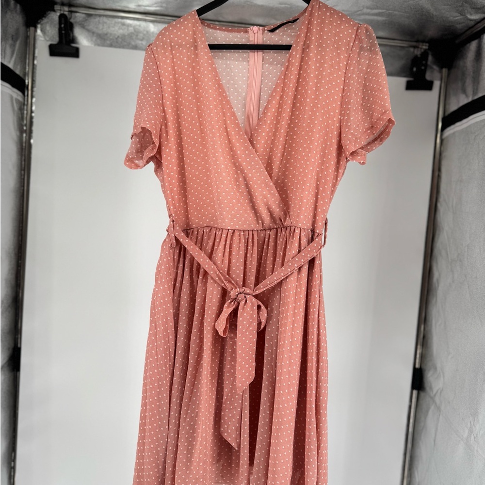 Elegant Polka Dot Midi Dress in Pink